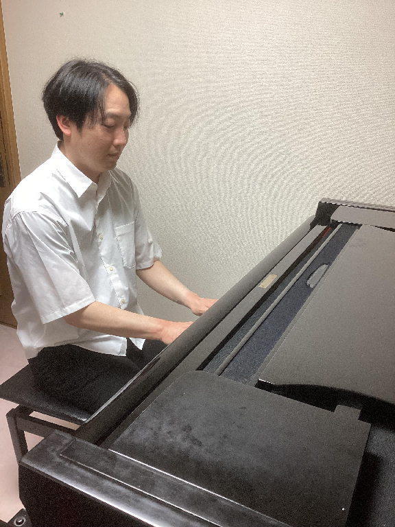 MIYAKEピアノ&ウクレレ教室の講師紹介